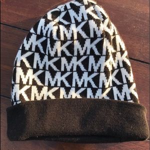Micheal Kors Hat NWT